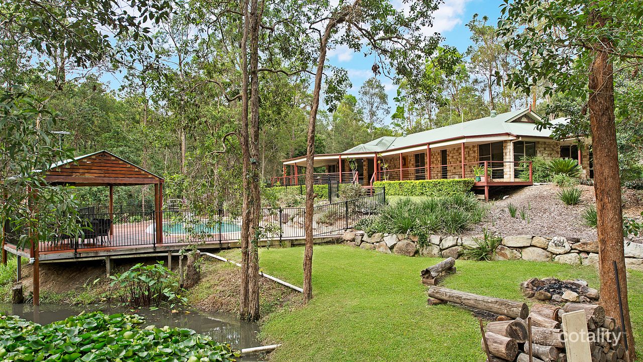 5-bedroom house at 15 Glen Eaton Street, Eatons Hill, QLD 4037, Moreton Bay, Queensland