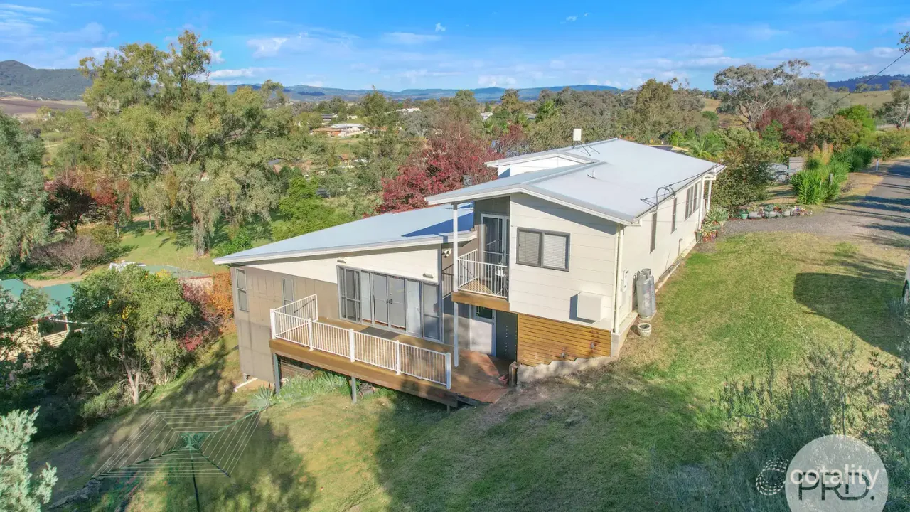 4-bedroom house at 3 Uren Street, Quirindi, NSW 2343, Liverpool Plains, New South Wales