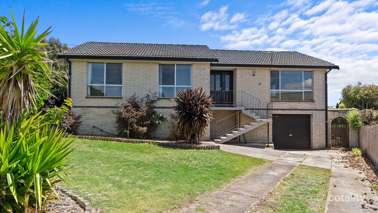 3-bedroom house at 37 Gay Street, Deloraine, TAS 7304, Meander Valley Council, Tasmania