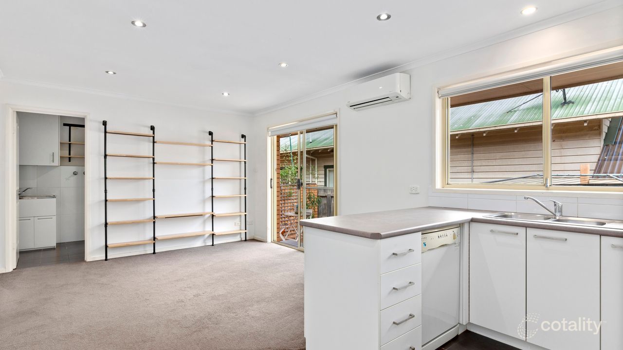 2-bedroom unit at 2/359 Shannon Avenue, Newtown, VIC 3220, Greater Geelong, Victoria