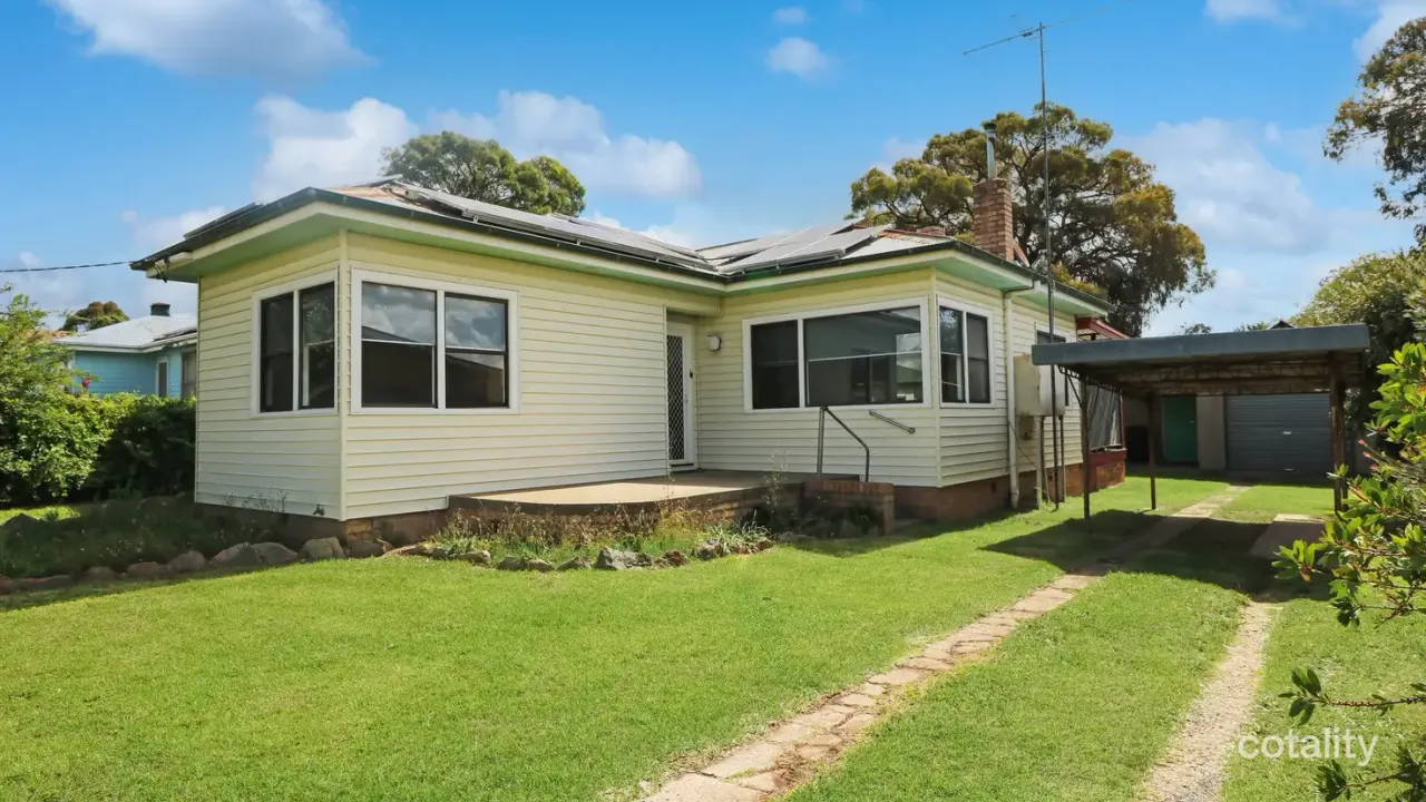 3-bedroom house at 44 Pitt Street, Glen Innes, NSW 2370, Glen Innes Severn Council, New South Wales