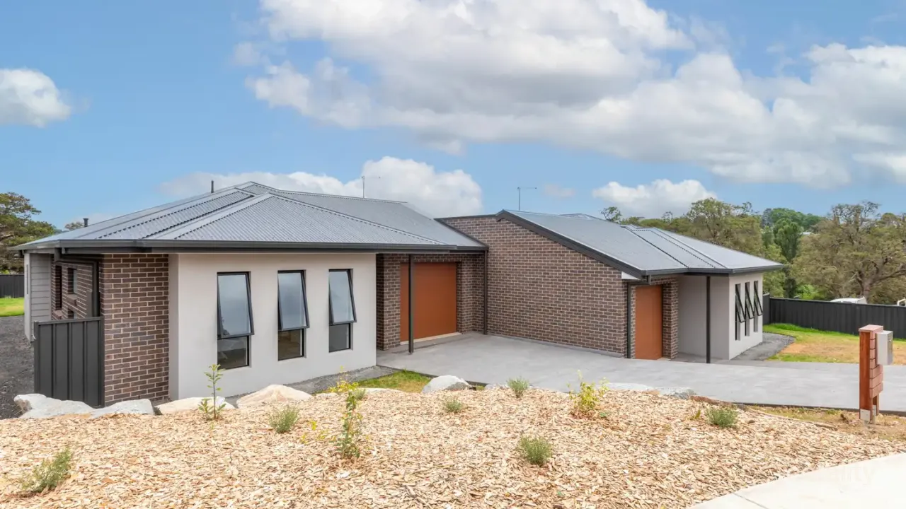 3-bedroom house at 31A Sea Lace Place, Bega, NSW 2550, Bega Valley, New South Wales