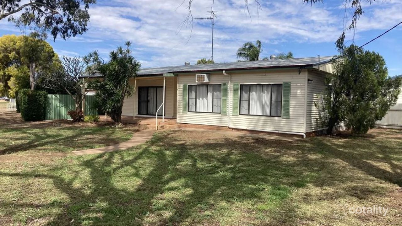 4-bedroom house at 6 Tudor Street, Bourke, NSW 2840, Bourke Council, New South Wales