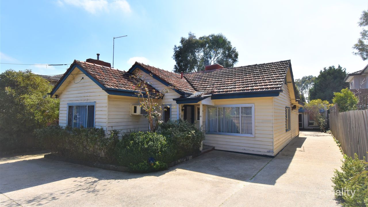 5-bedroom house at 25 Canterbury Road, Blackburn, VIC 3130, Whitehorse, Victoria