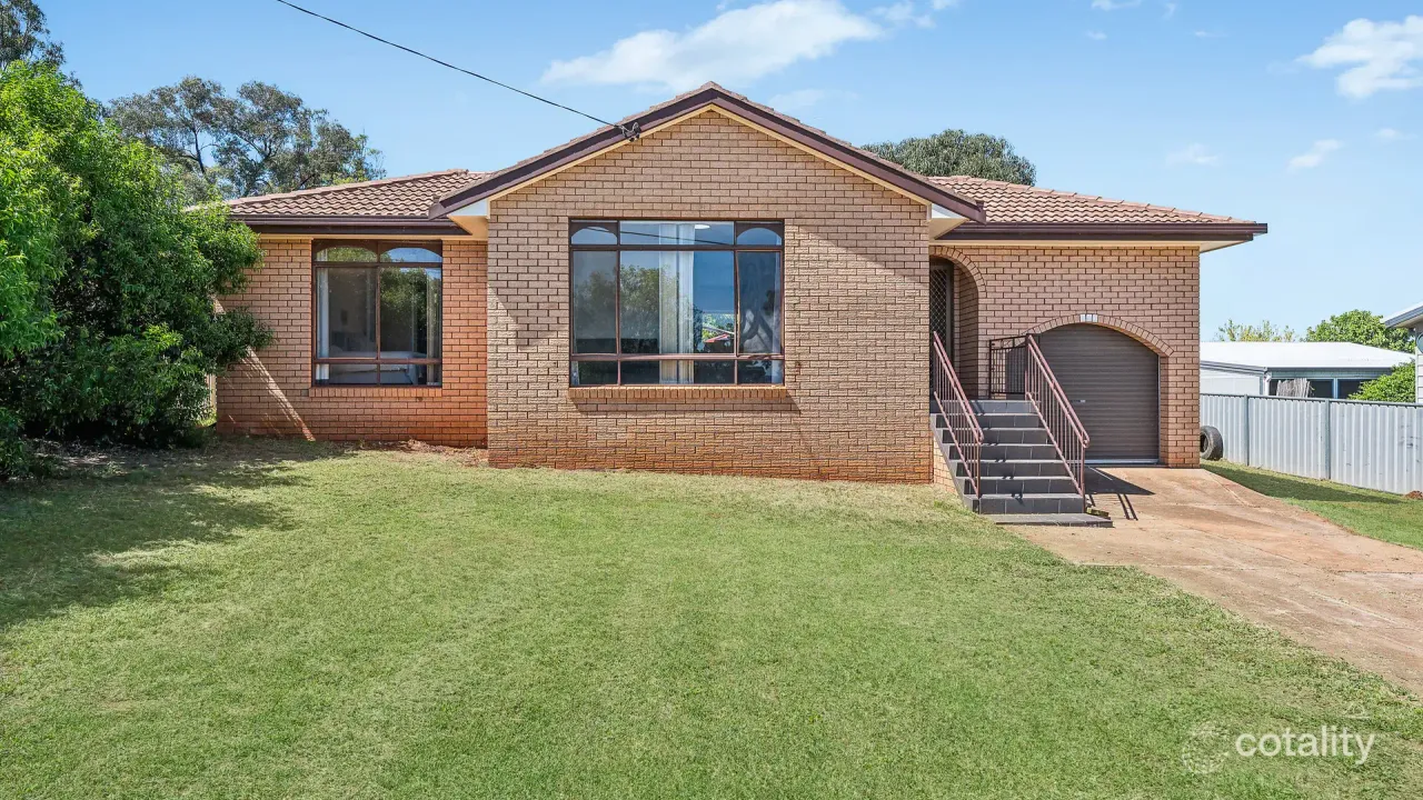 3-bedroom house at 70 Tucklan Street, Dunedoo, NSW 2844, Warrumbungle Council, New South Wales