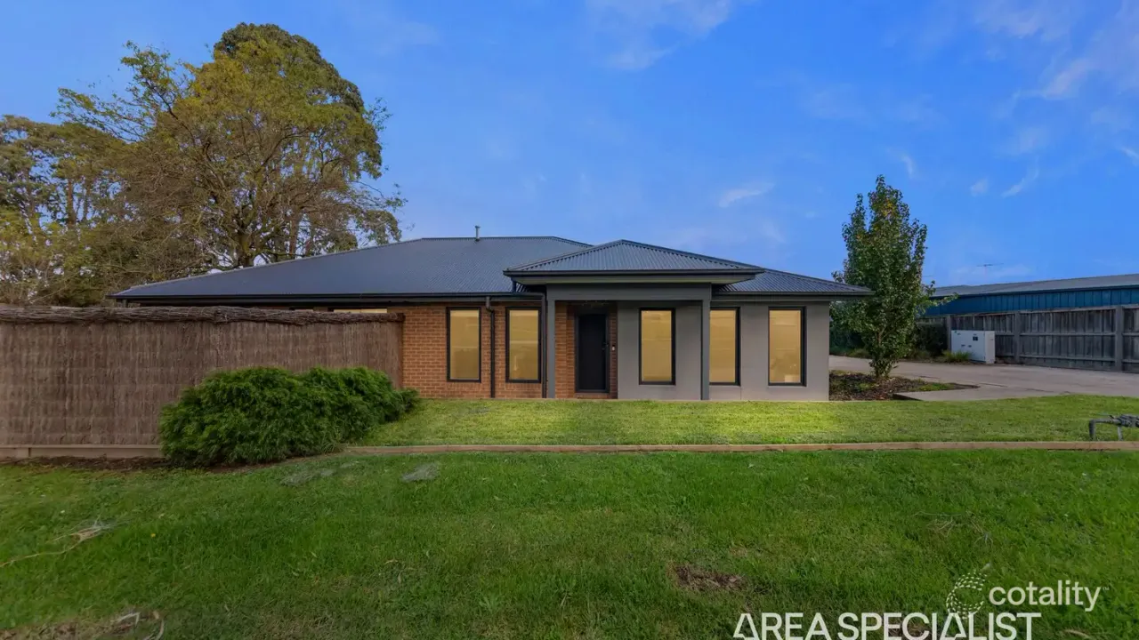 3-bedroom unit at 230 Princes Highway, Beaconsfield, VIC 3807, Cardinia, Victoria