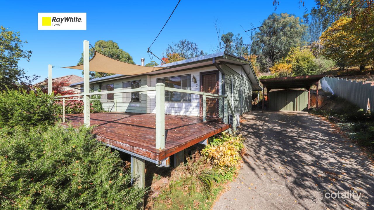 3-bedroom house at 14 Bartlett Street, Batlow, NSW 2730, Snowy Valleys Council, New South Wales