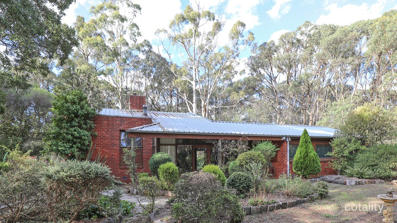 3-bedroom unit at 242 Ashbourne Road, Woodend, VIC 3442, Macedon Ranges, Victoria