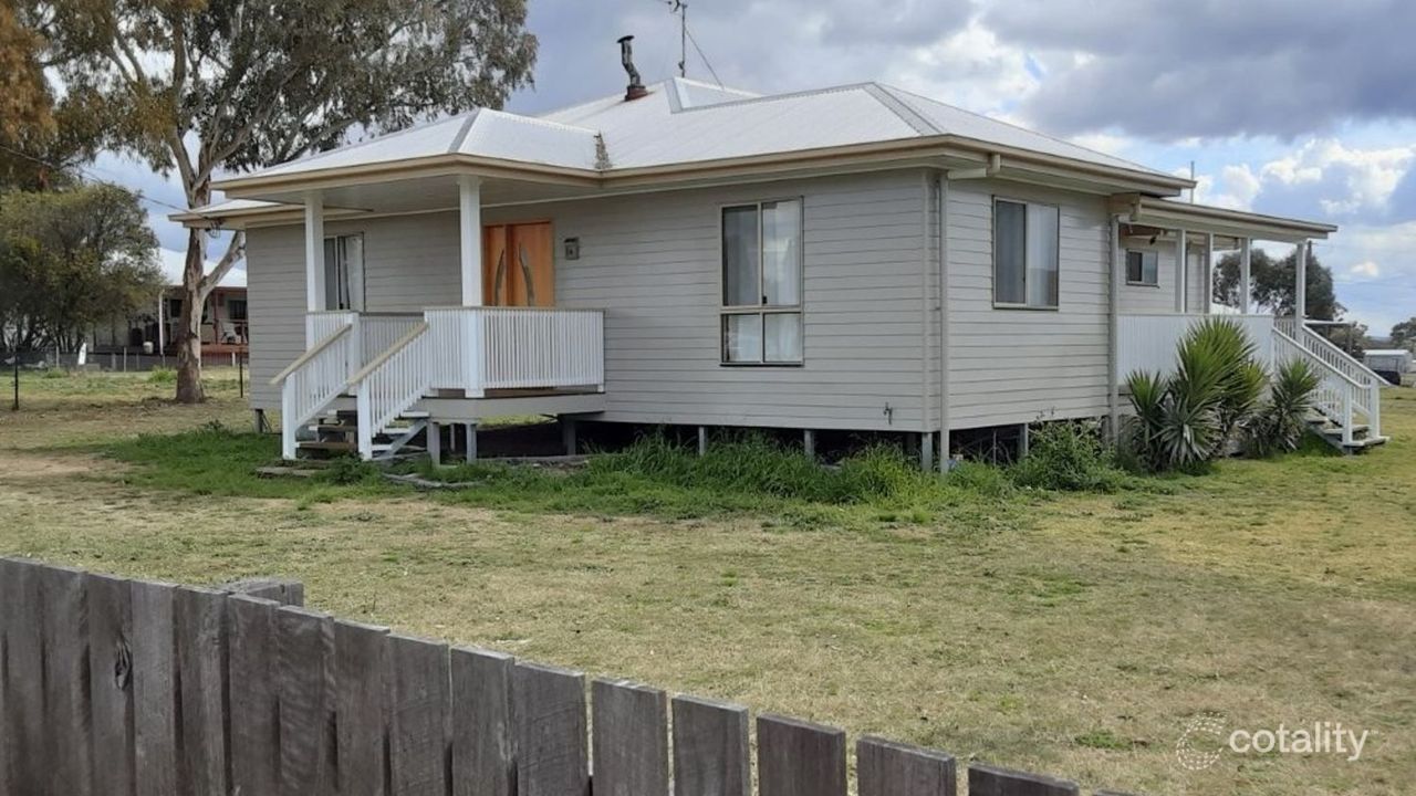 4-bedroom house at 34 Barawell Street, Wallangarra, QLD 4383, Southern Downs, Queensland