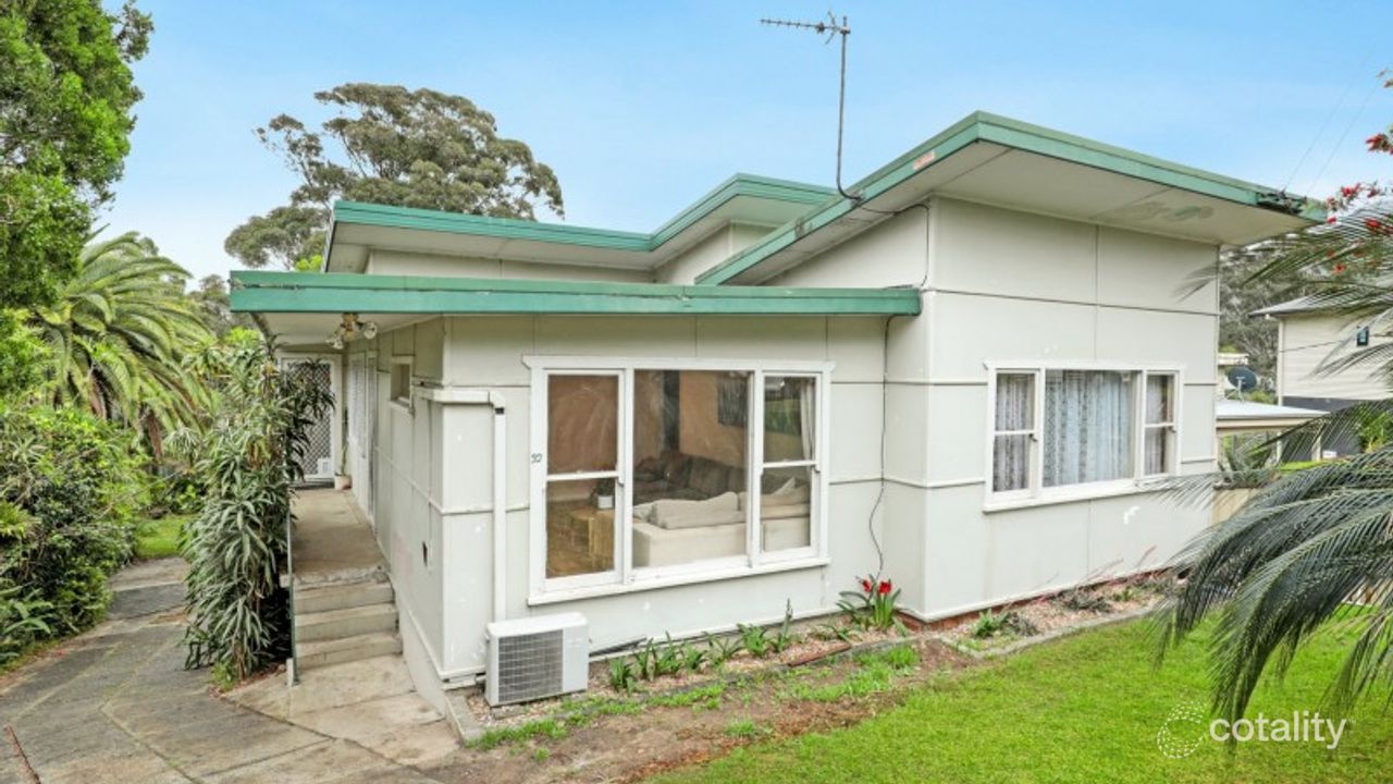 4-bedroom house at 32 Pooraka Avenue, West Wollongong, NSW 2500, , New South Wales