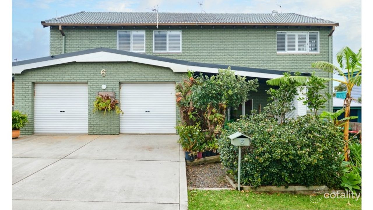 4-bedroom house at 6 Pacific Street, Wallabi Point, NSW 2430, Mid-Coast Council, New South Wales