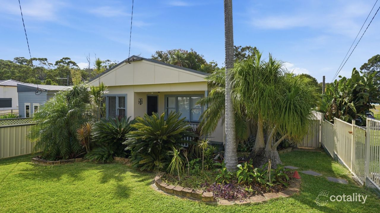 5-bedroom house at 8 Elizabeth Street, Cardiff South, NSW 2285, Lake Macquarie, New South Wales