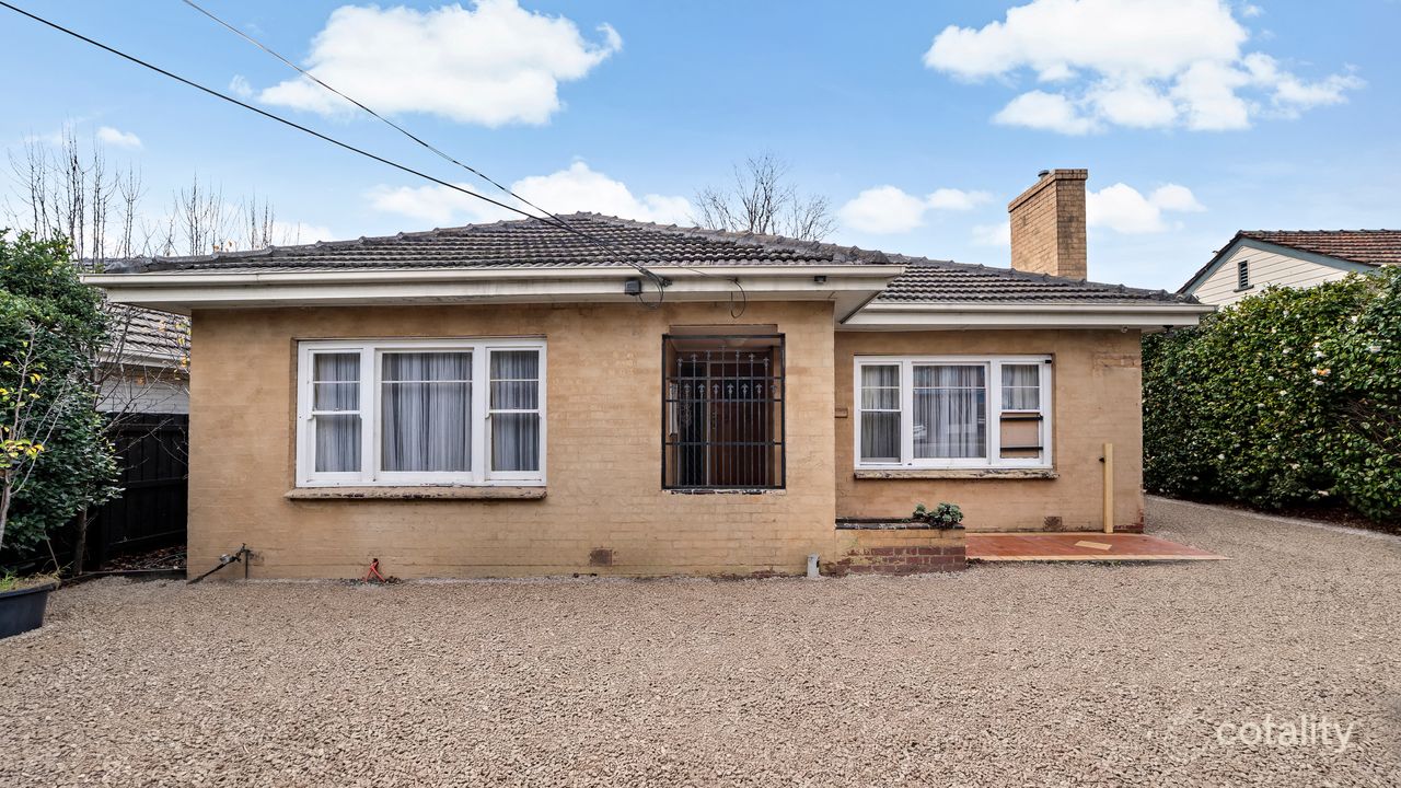 3-bedroom house at 379 Bay Road, Cheltenham, VIC 3192, Kingston (Vic.), Victoria