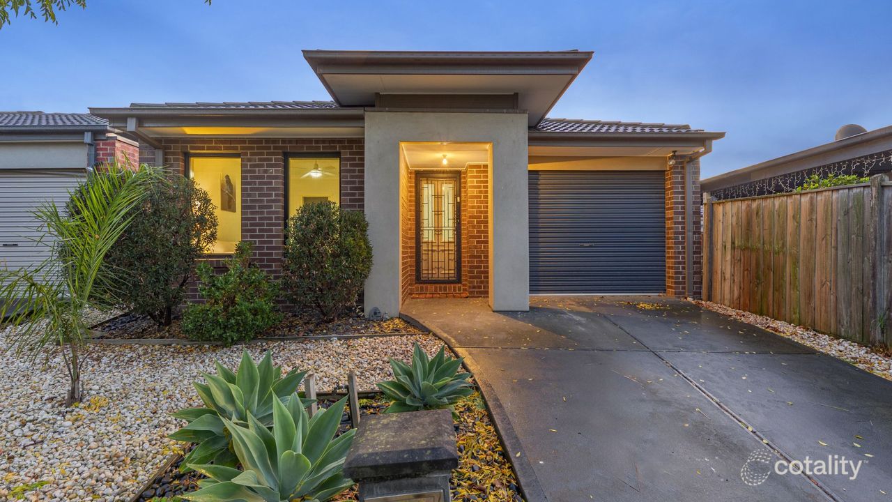 3-bedroom house at 43 Paxford Drive, Cranbourne North, VIC 3977, Casey Council, Victoria