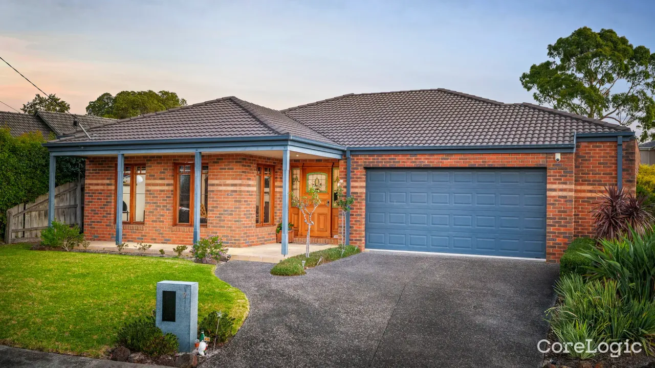 5-bedroom house at 9 Zola Court, Monash Council, Victoria