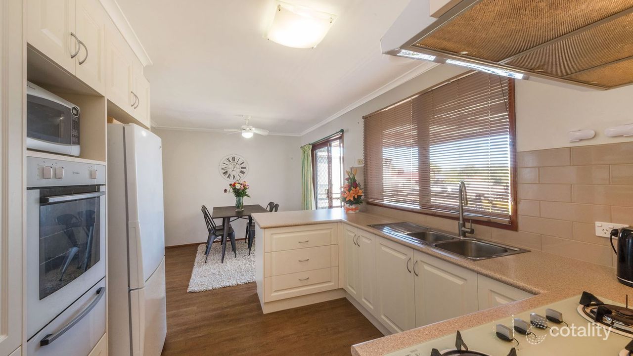 3-bedroom house at 2 Brentnall Court, Hampton Park, VIC 3976, Casey, Victoria