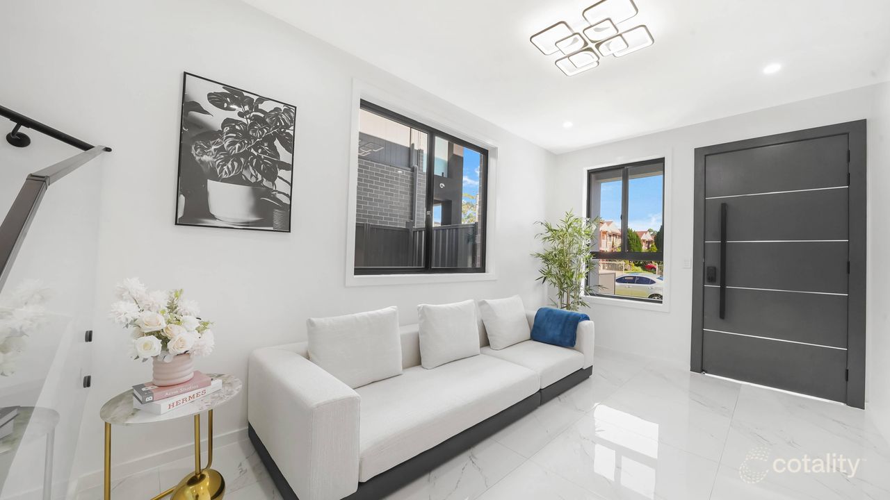 6-bedroom house at 44/44A Trafalgar Street, Glenfield, NSW 2167, , New South Wales