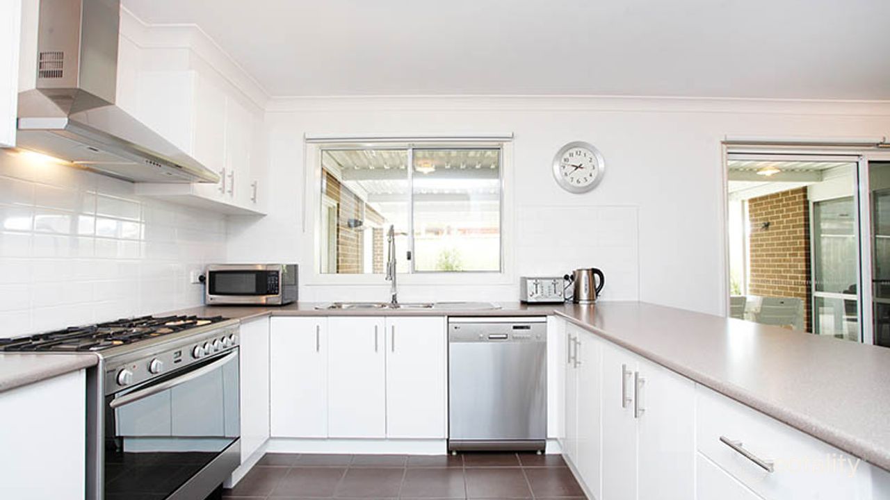 4-bedroom unit at 14 Scarlet Oak Avenue, Harkness, VIC 3337, Melton Council, Victoria