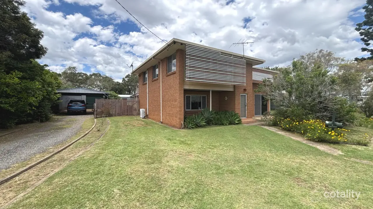 5-bedroom house at 2 Gwen Street, Kingaroy, QLD 4610, South Burnett, Queensland