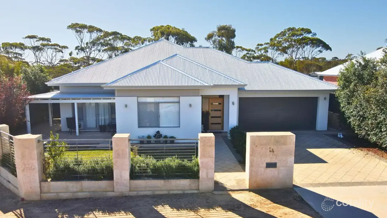 4-bedroom house at 14 Shields Crescent, Wongan Hills, WA 6603, Wongan-Ballidu Council, Western Australia