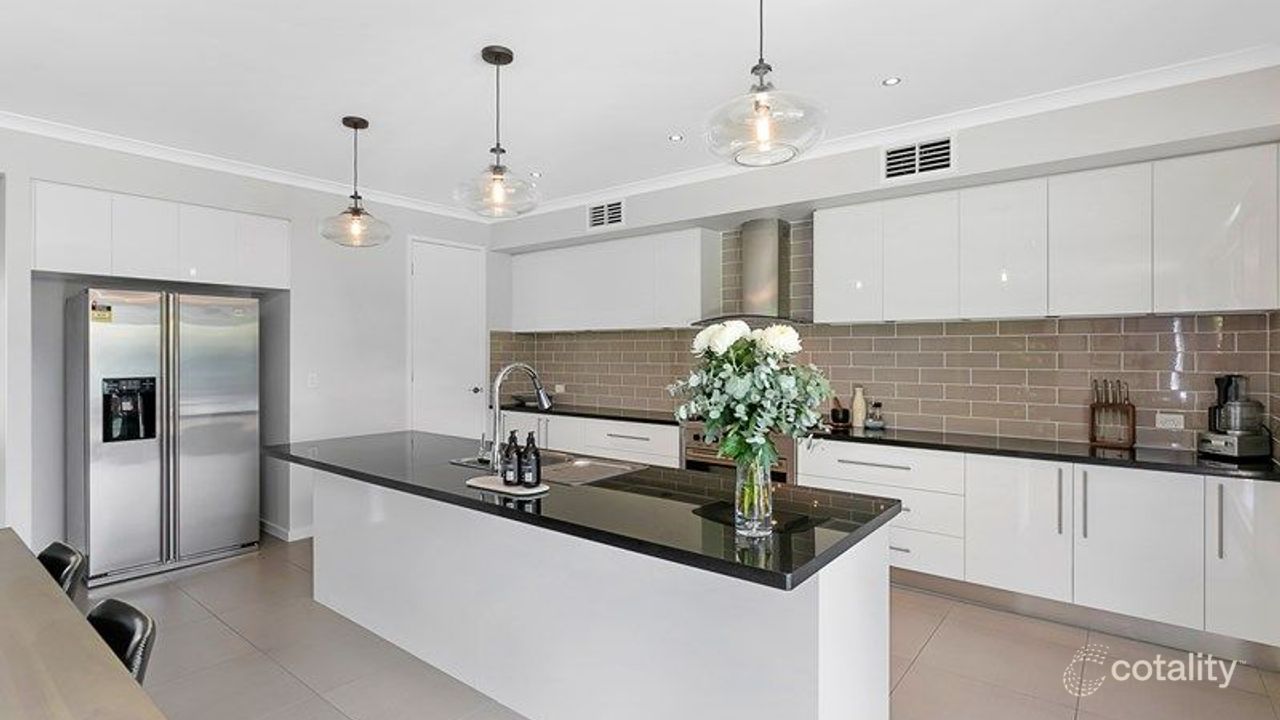 5-bedroom house at 4 Bay Crest Place, Thornlands, QLD 4164, Redland, Queensland