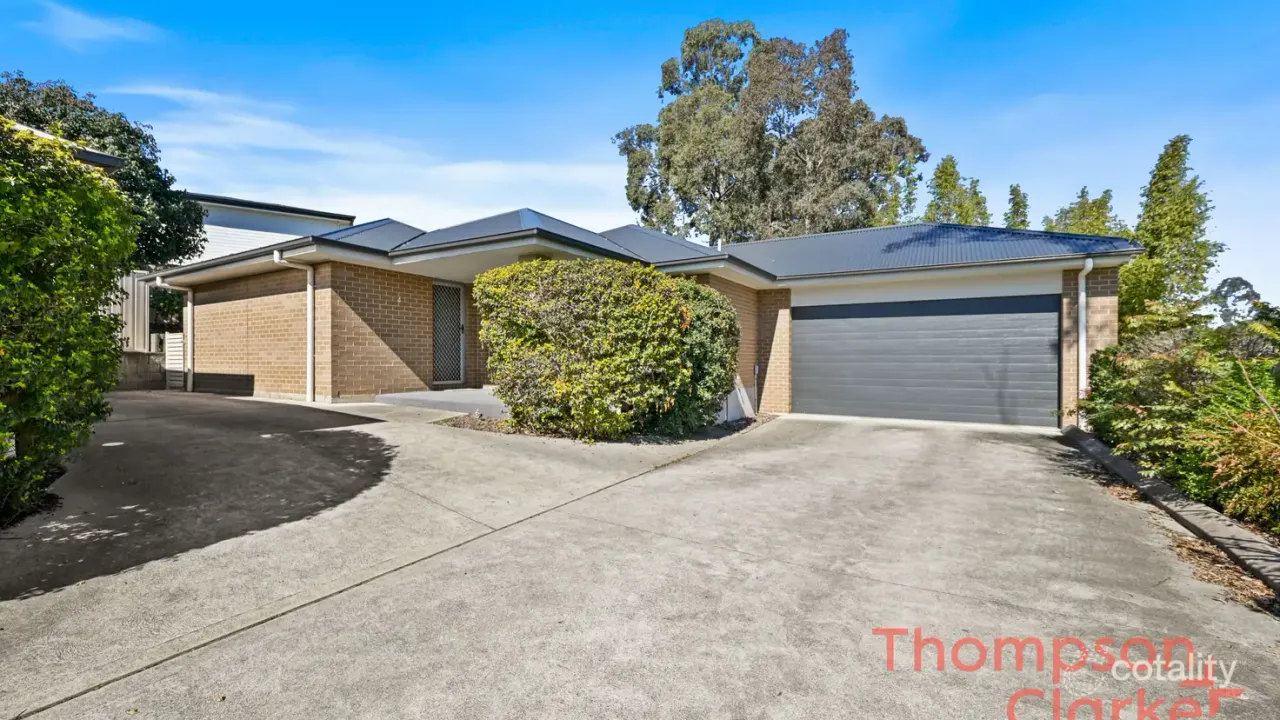 3-bedroom unit at 4/61 Clayton Crescent, Rutherford, NSW 2320, Maitland, New South Wales
