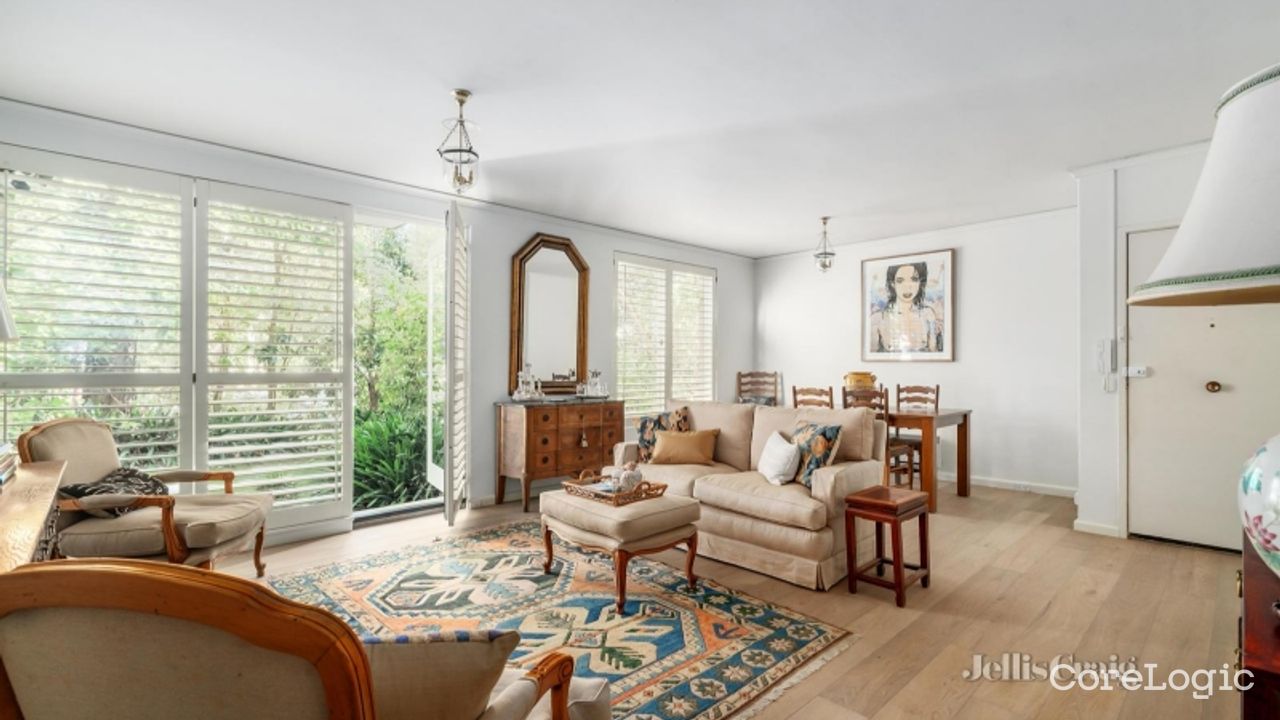 3-bedroom house at 1/4 Glyndebourne Avenue, Stonnington Council, Victoria