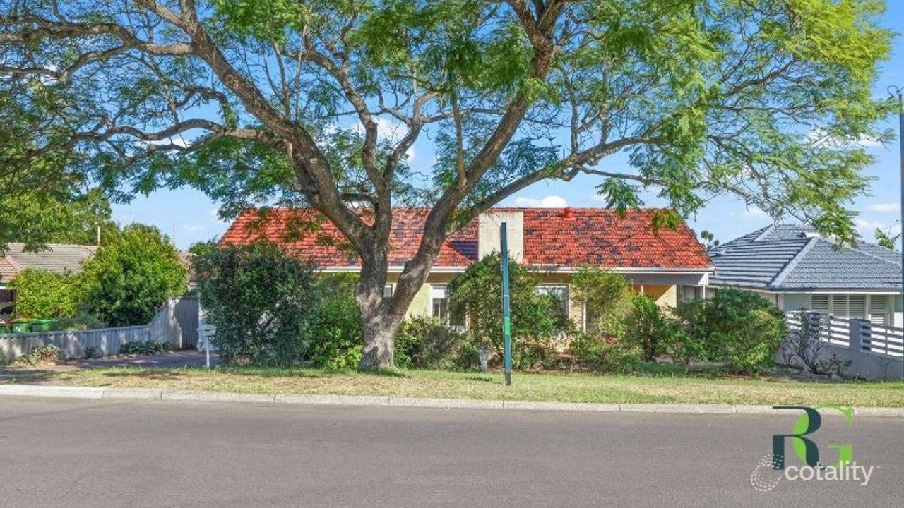 3-bedroom house at 7 Redwood Crescent, Melville, WA 6156, Melville Council, Western Australia