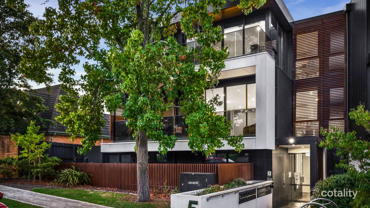 2-bedroom unit at 101/5 Curlew Court, Doncaster, VIC 3108, Manningham Council, Victoria