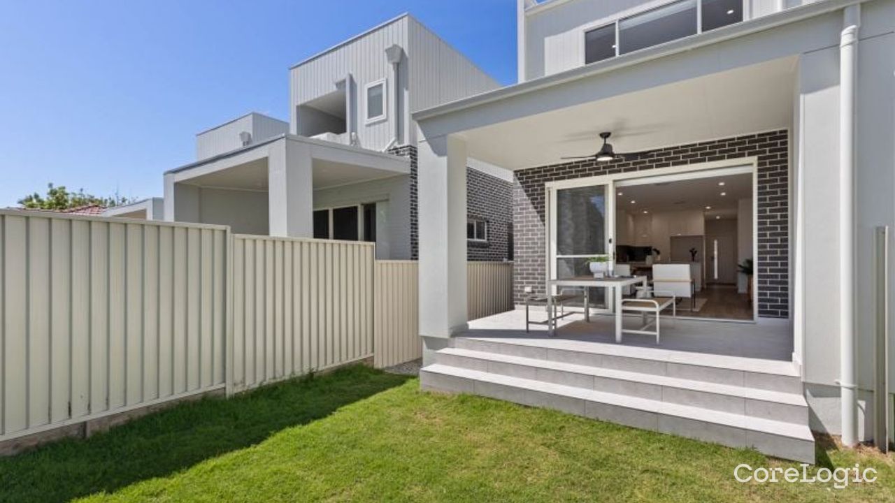 3-bedroom unit at 2/21 Howden Street, Newcastle Council, New South Wales