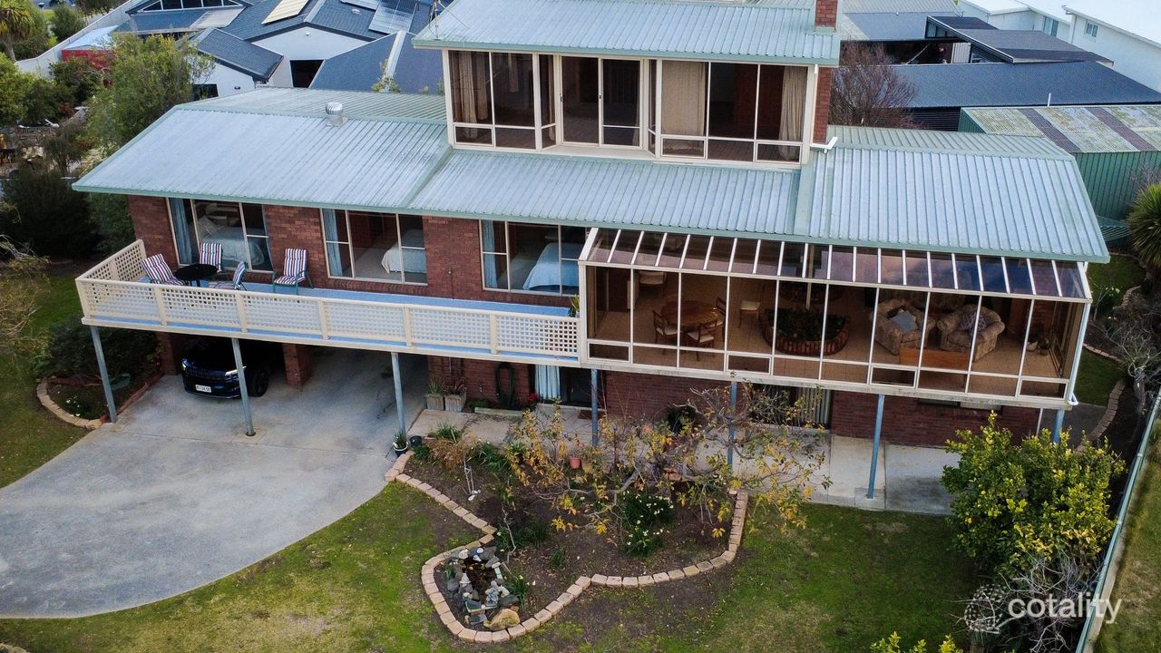 8-bedroom house at 41 Freer Street, Shearwater, TAS 7307, Latrobe (Tas.), Tasmania