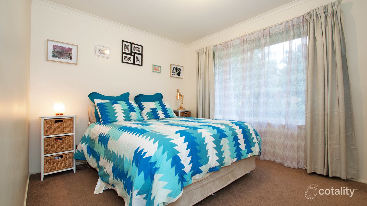 3-bedroom house at 28 Crestview Close, Montrose, VIC 3765, Yarra Ranges, Victoria