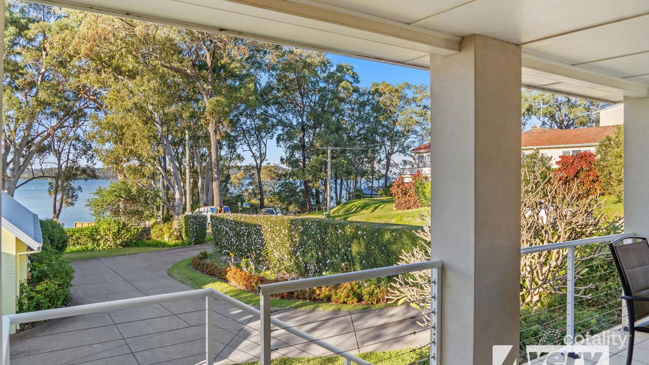 4-bedroom house at 5 Laycock Street, Carey Bay, NSW 2283, Lake Macquarie, New South Wales