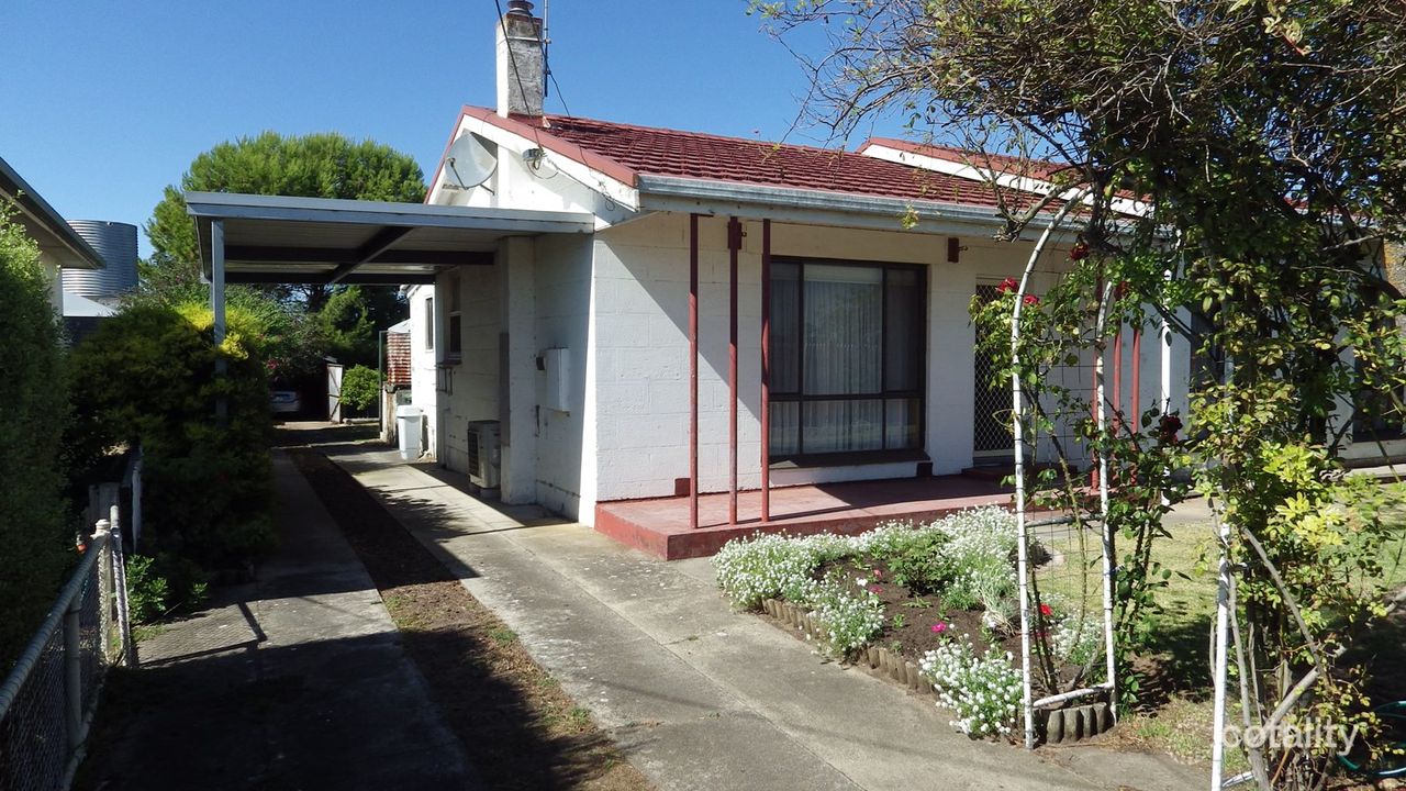 3-bedroom house at 17 Plunkett Terrace, Millicent, SA 5280, Wattle Range, South Australia