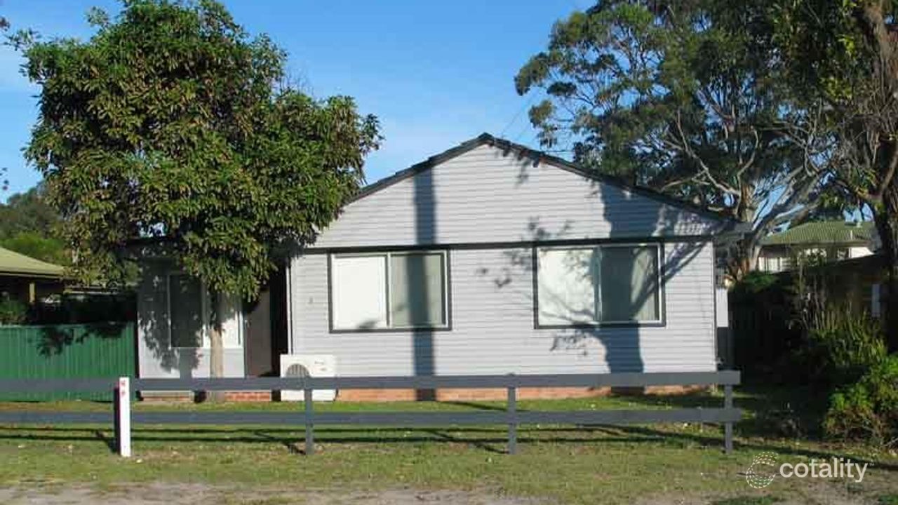 3-bedroom house at 8 Mermaid Avenue, Hawks Nest, NSW 2324, Mid-Coast Council, New South Wales