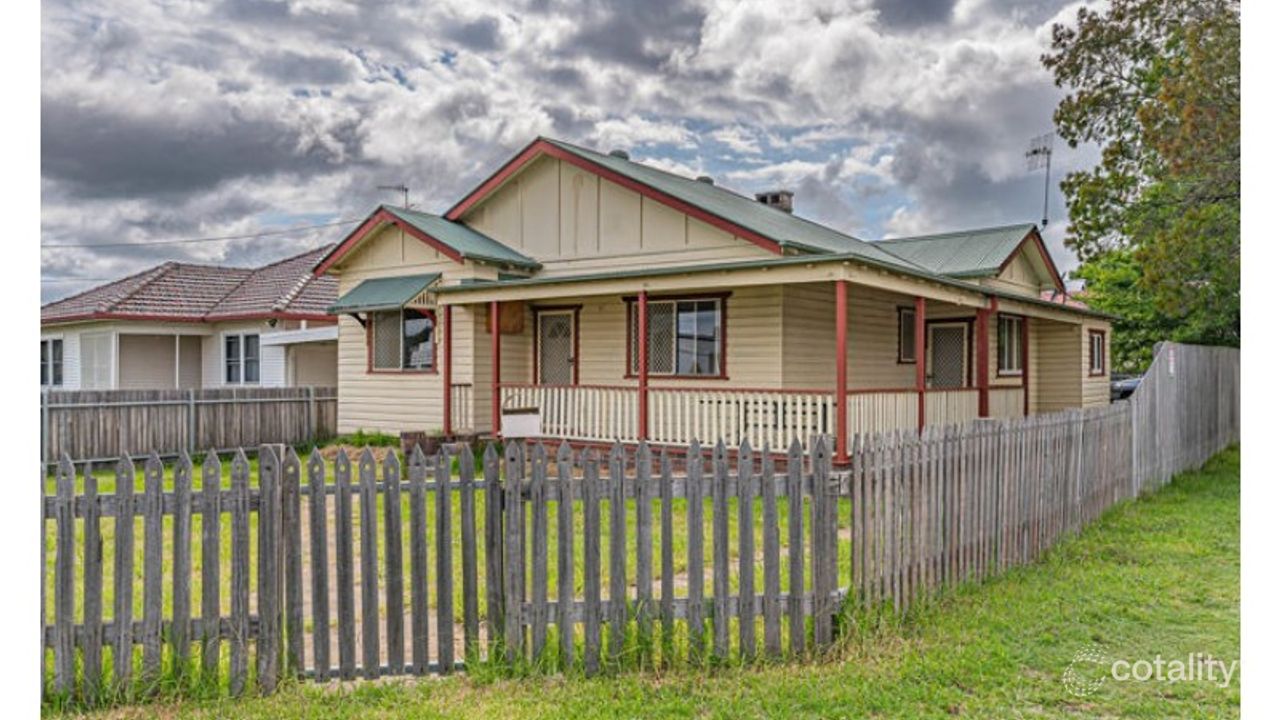 4-bedroom house at 121 Taylor Street, Armidale, NSW 2350, Armidale Regional Council, New South Wales