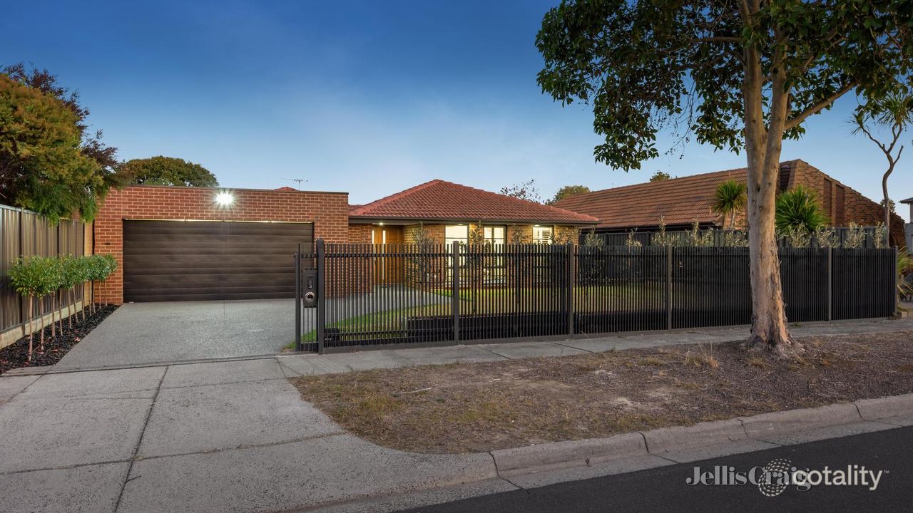 5-bedroom house at 4 Windermere Crescent, Mulgrave, VIC 3170, Monash Council, Victoria
