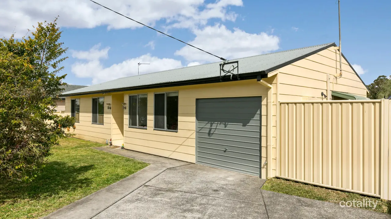 3-bedroom house at 27 Waples Road, Unanderra, NSW 2526, Wollongong Council, New South Wales
