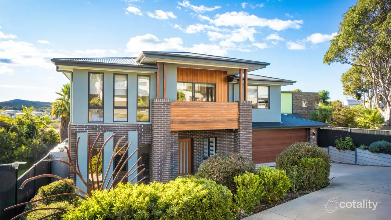 4-bedroom house at 17 Bournda Circuit, Tura Beach, NSW 2548, Bega Valley, New South Wales