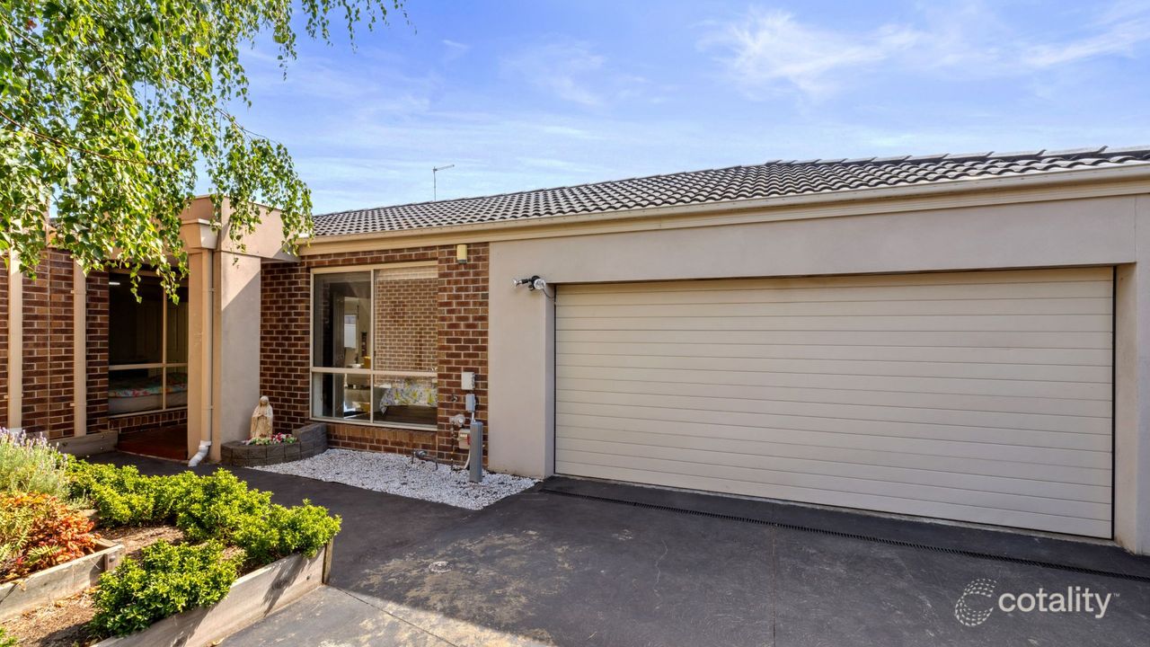 3-bedroom unit at 3/7 Kumara Circuit, South Morang, VIC 3752, Whittlesea Council, Victoria