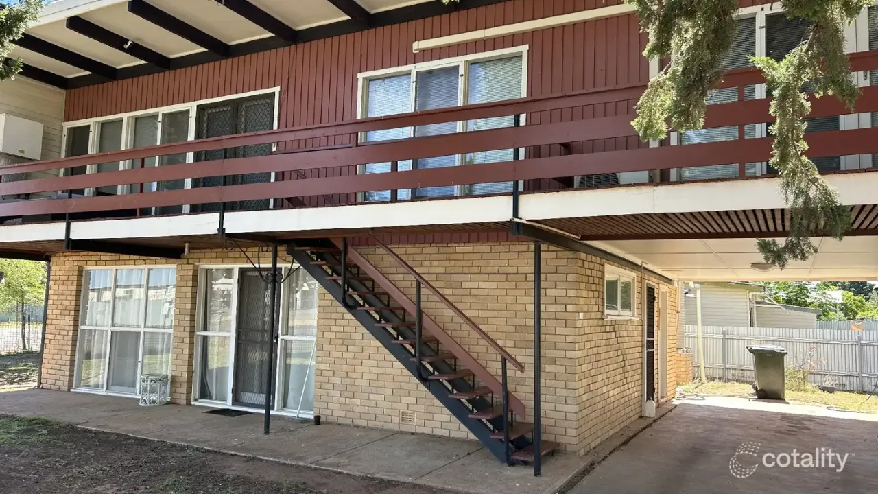 5-bedroom house at 2 Sturt Street, Bourke, NSW 2840, Bourke, New South Wales