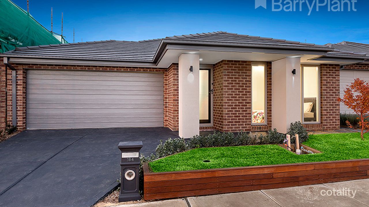 3-bedroom house at 184 Alisma Boulevard, Cranbourne North, VIC 3977, Casey Council, Victoria