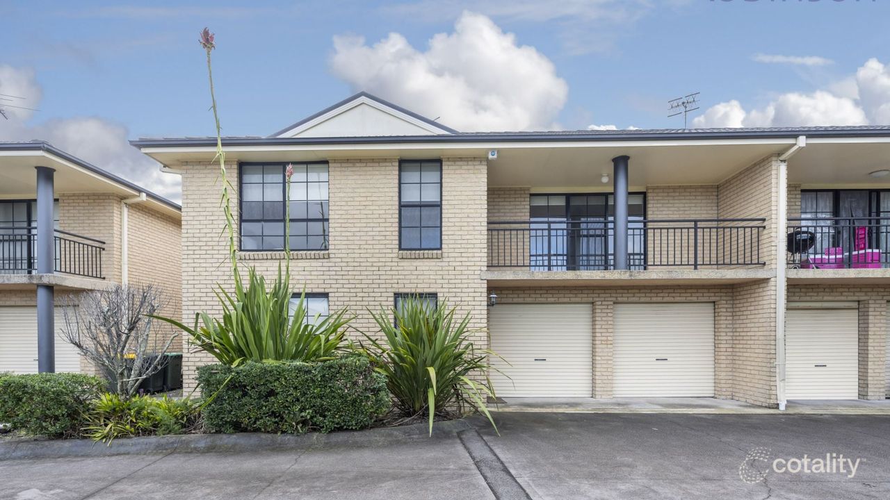 3-bedroom unit at 13/464 Warners Bay Road, Charlestown, NSW 2290, Lake Macquarie, New South Wales