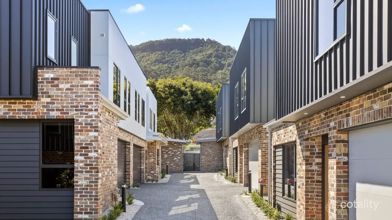 4-bedroom unit at 5/58 Murphys Avenue, Keiraville, NSW 2500, Wollongong Council, New South Wales