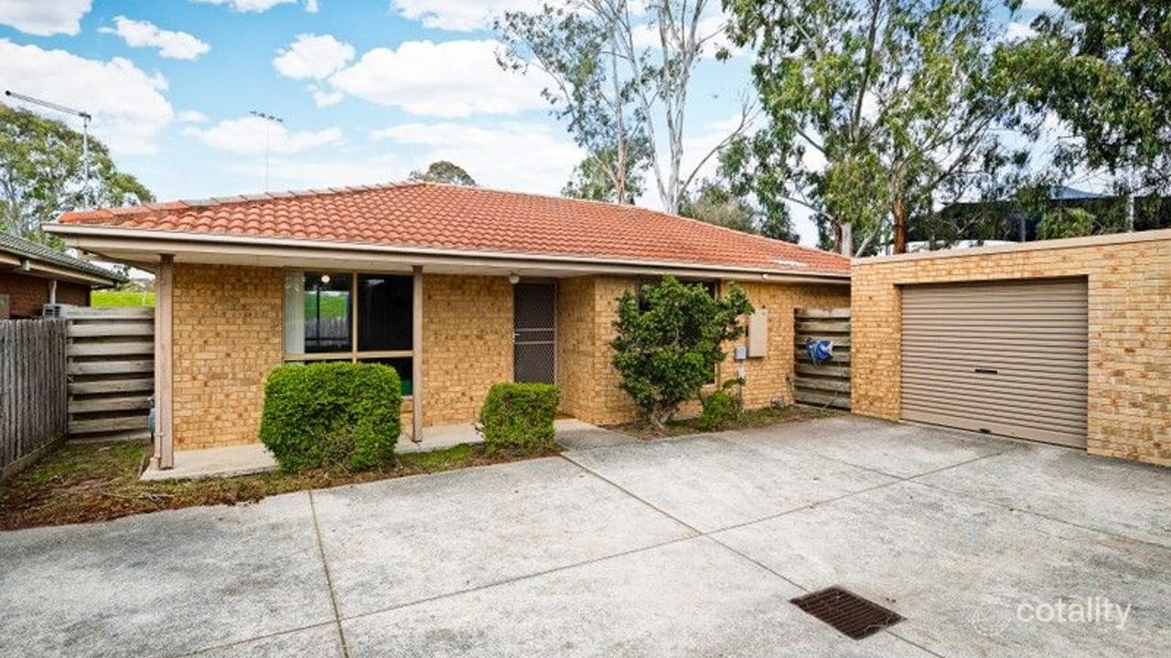 2-bedroom unit at 2/104 Duff Street, Cranbourne, VIC 3977, Casey, Victoria