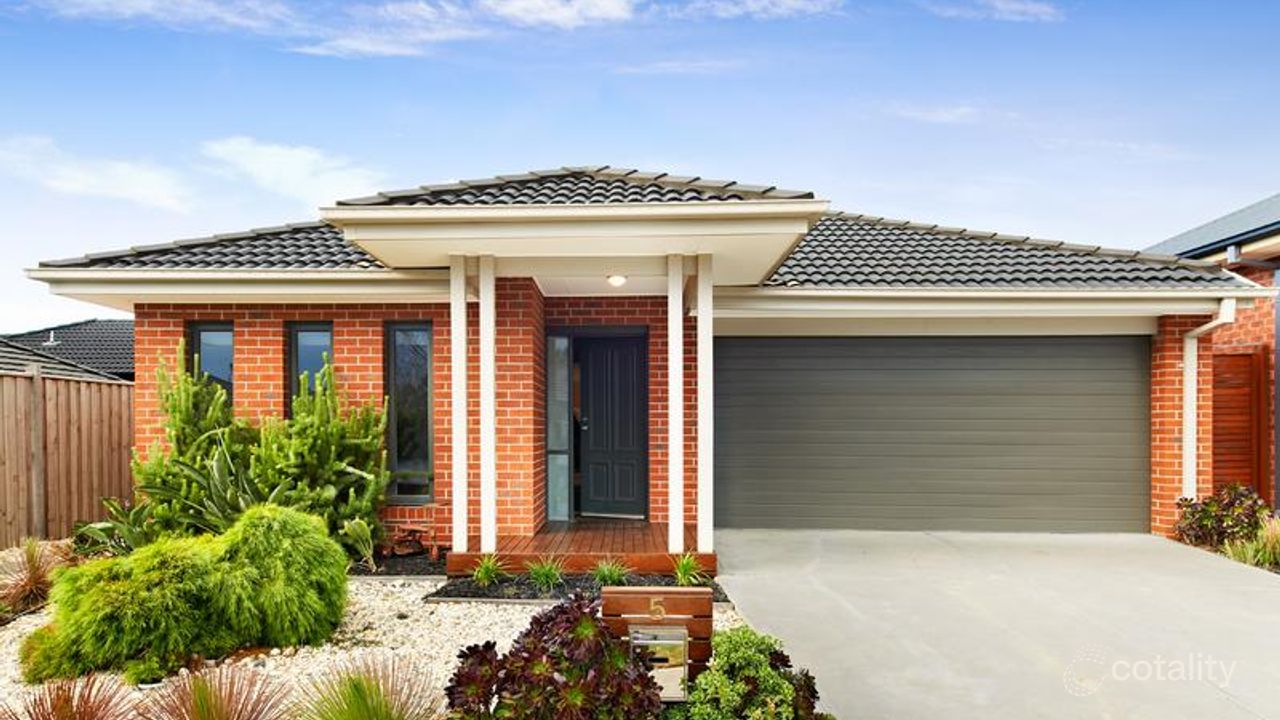 3-bedroom house at 5 Moura Place, Doreen, VIC 3754, Whittlesea Council, Victoria