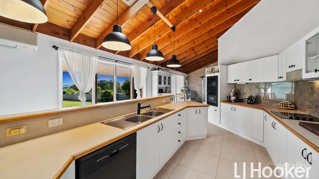 4-bedroom house at 93-97 Tullamore Way, Gleneagle, QLD 4285, Scenic Rim Council, Queensland