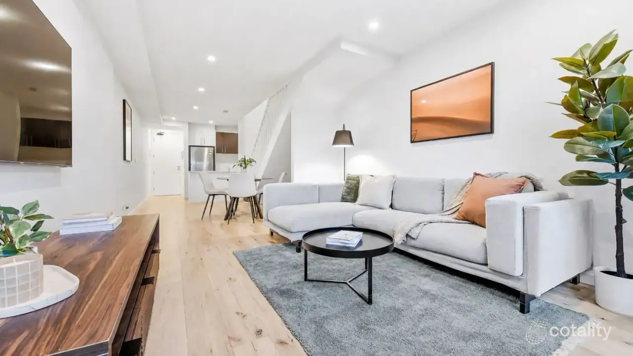 2-bedroom unit at 5/1038 North Road, Bentleigh East, VIC 3165, Glen Eira, Victoria