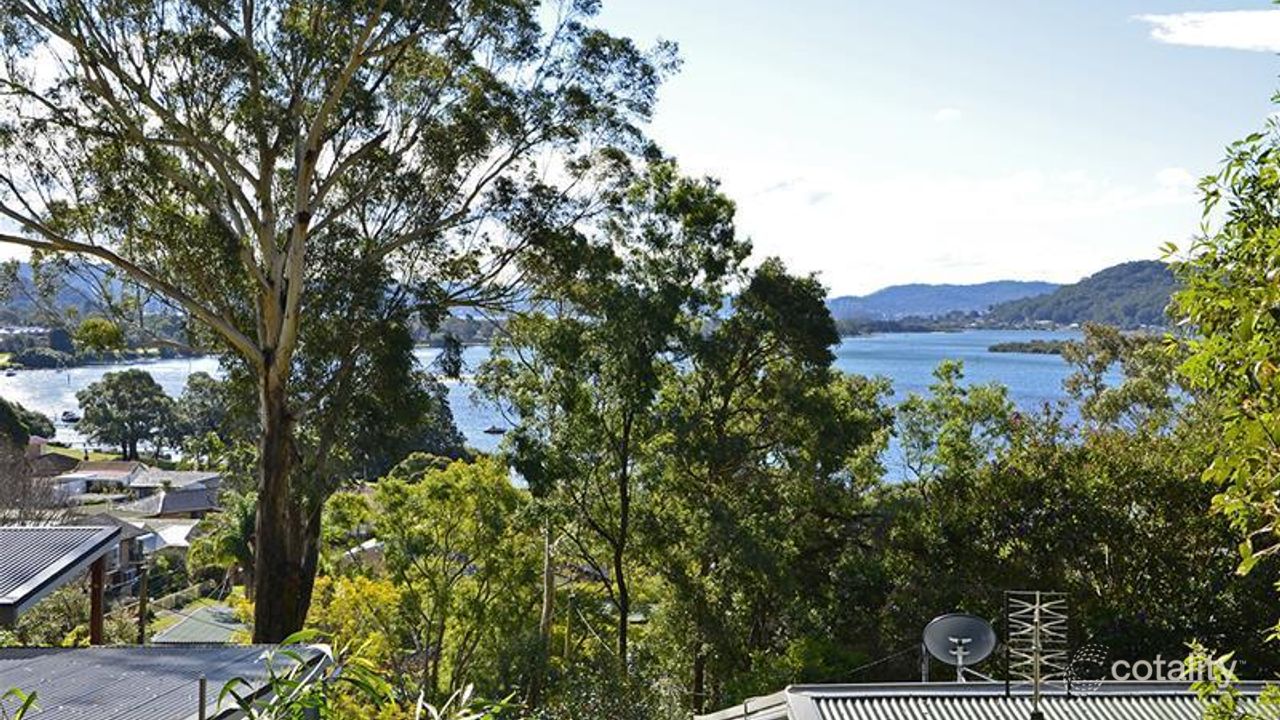 2-bedroom house at 9 Bay View Crescent, Blackwall, NSW 2256, Central Coast (Nsw), New South Wales