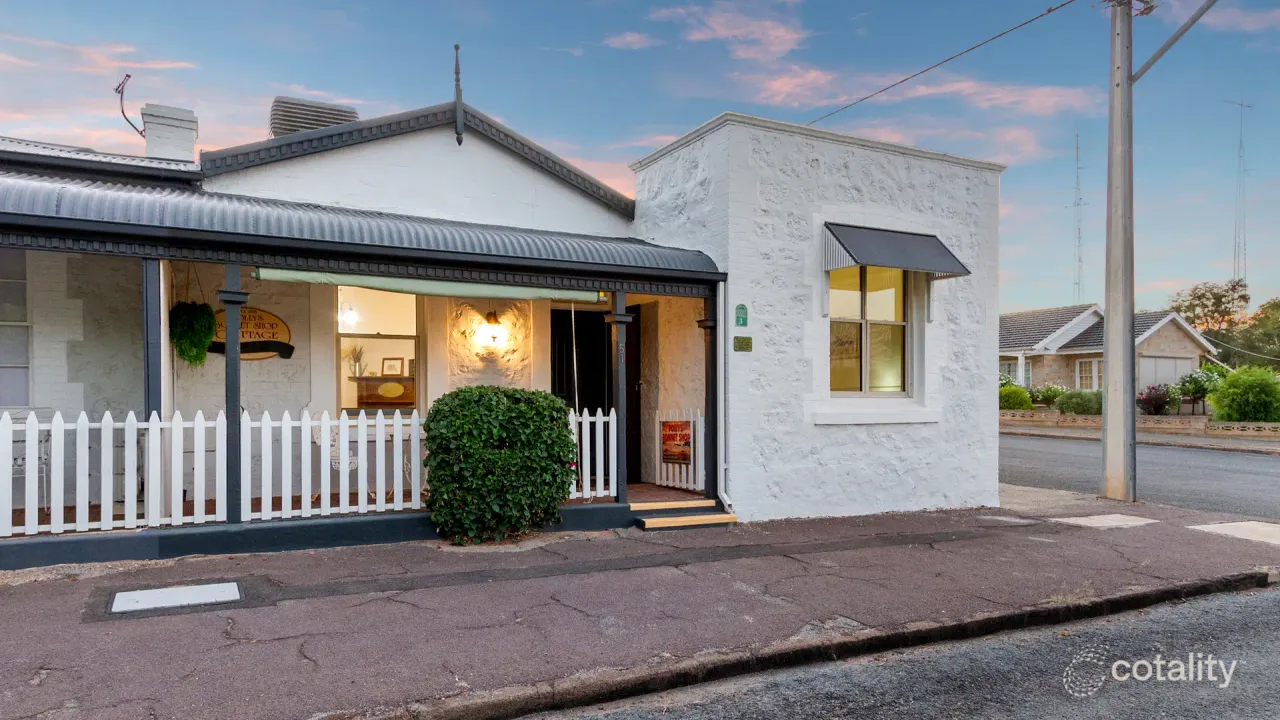 3-bedroom house at 51 Robert Street, Moonta, SA 5558, Copper Coast Council, South Australia